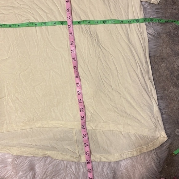 AMERICAN Eagle Soft & Sexy Yellow Short Sleeve Shirt - Picture 6 of 6